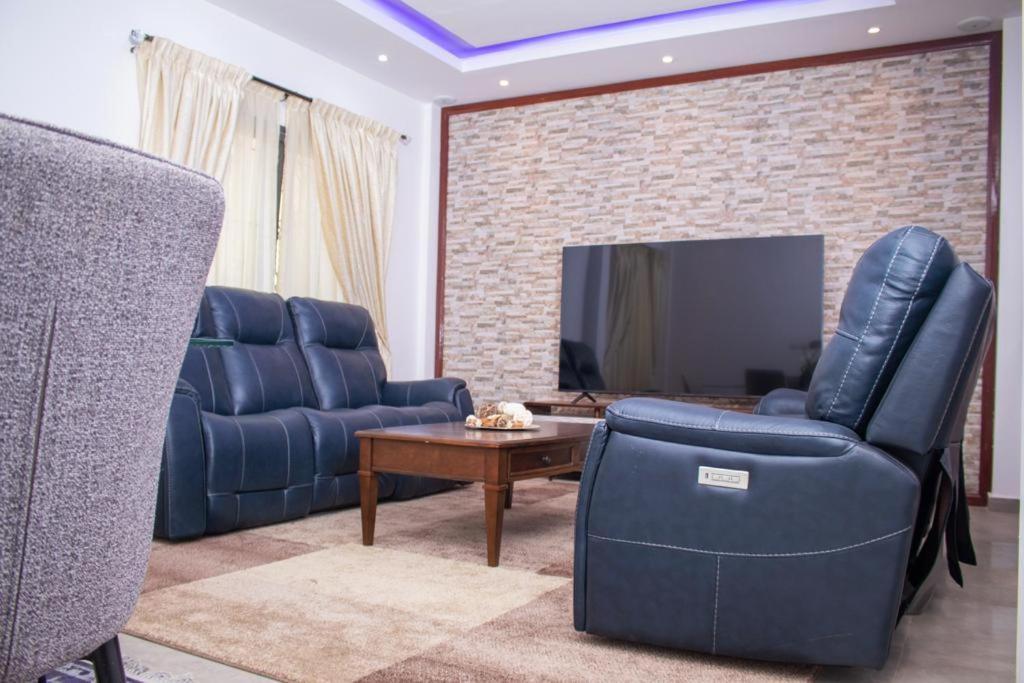 داكاغْ Luxury Suites Chester One المظهر الخارجي الصورة