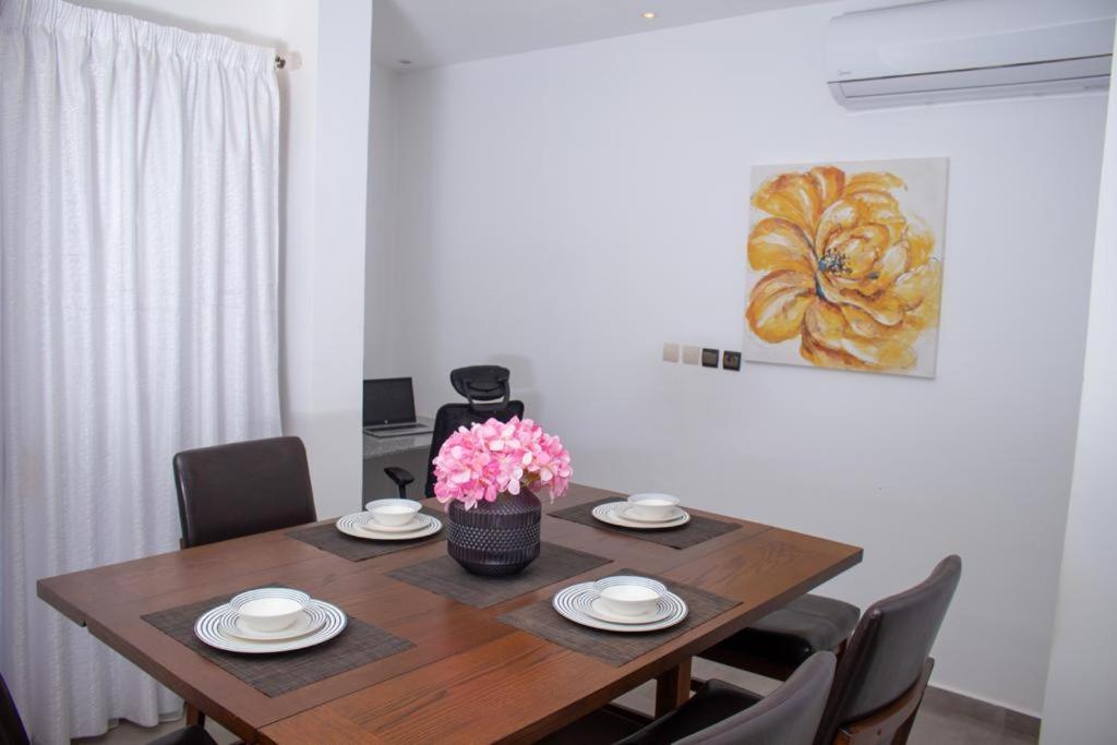 داكاغْ Luxury Suites Chester One المظهر الخارجي الصورة
